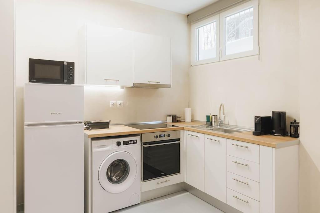Modern Hiding Place In The Heart Of Athens