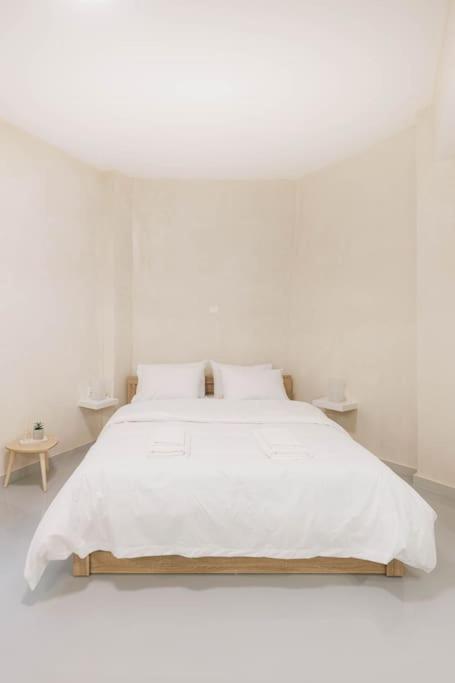 Modern Hiding Place In The Heart Of Athens