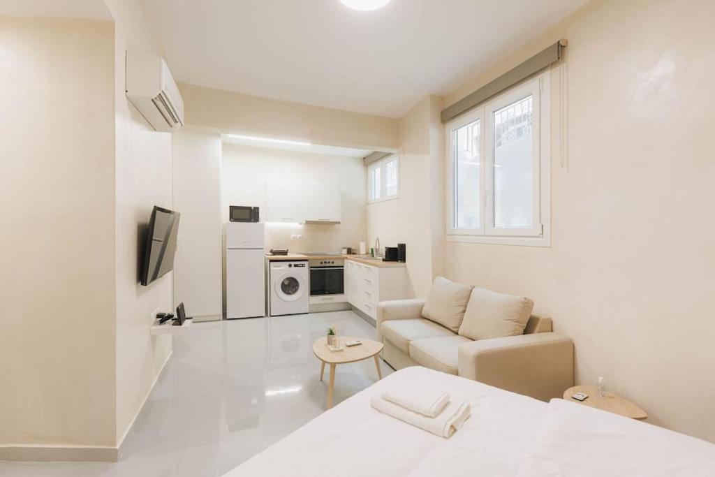 Modern Hiding Place In The Heart Of Athens